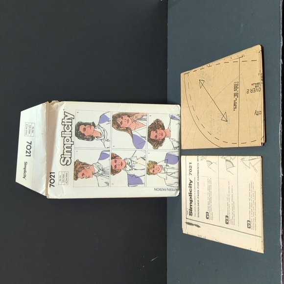 Simplicity 7021 Vintage Women's Uncut Shoulder Pad Sewing Pattern Size One Sz - Picture 5 of 6